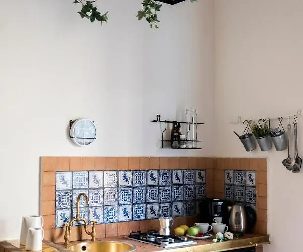 בית הארחה Agora - Armida 3*